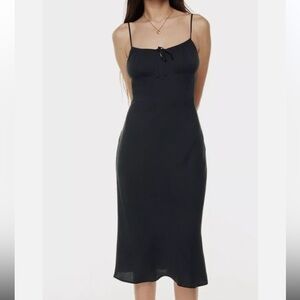 Aritzia Wilfred Black bellow midi dress